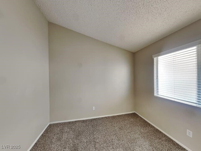 Photo - 1174 Matthew Ave