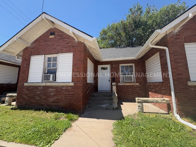 1 Bedroom Apartment for Rent in Newton! - 1 Bedroom Apartment for Rent in Newton!