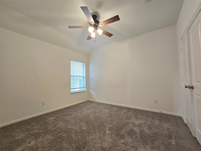 Photo - 208 Baralo St