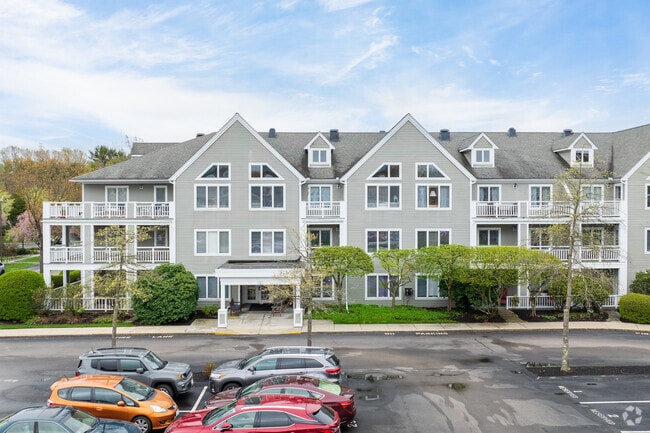 Photo - New Pond Village