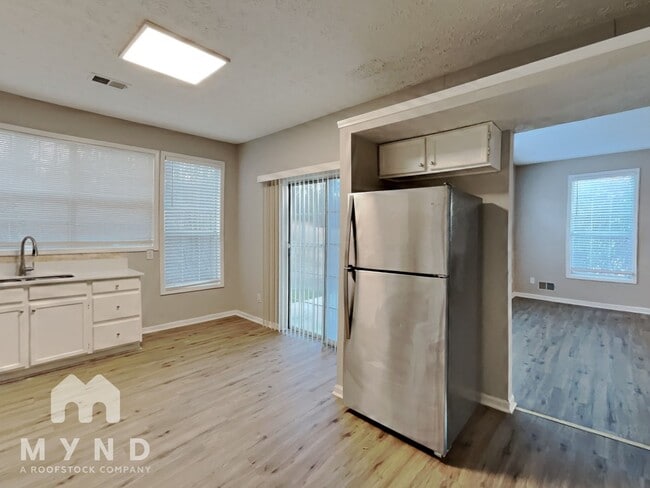 Photo - 2587 Riverwood Spring