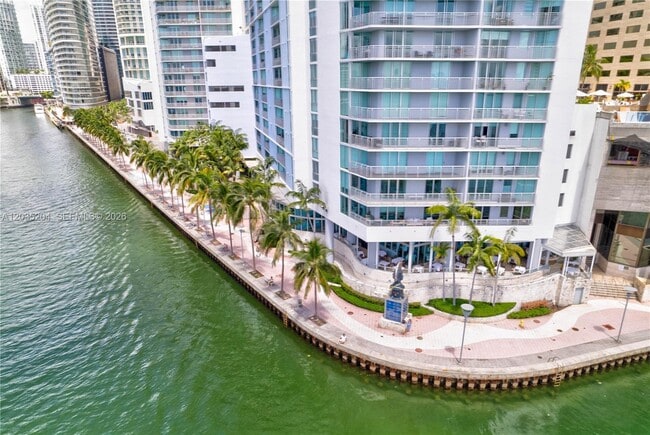 Photo - 335 S Biscayne Blvd Unidad 3108