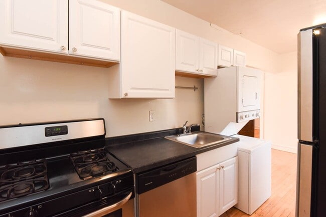 Photo - 4224 N Clark St Unit 4