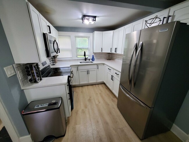 Photo - Fully Furnished 3BR Home with Garage & Large Yard – Move-In Ready!