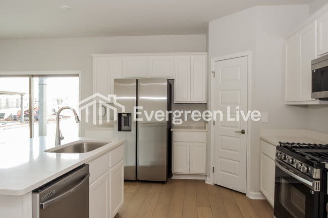 Photo - 28599 Halford Dr