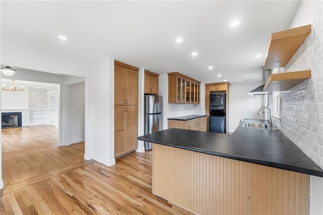 Photo - 259 High Service Ave