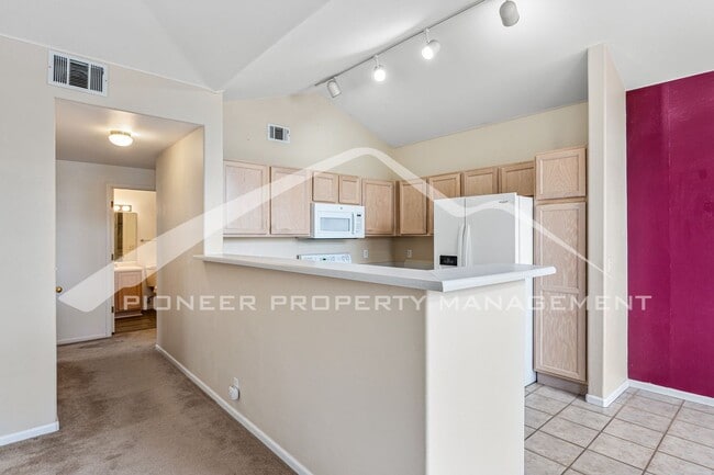 Photo - 8500 E Jefferson Ave