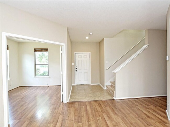 1220 Apollo Cir