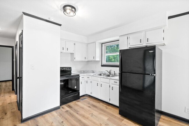 338 Woodale Dr