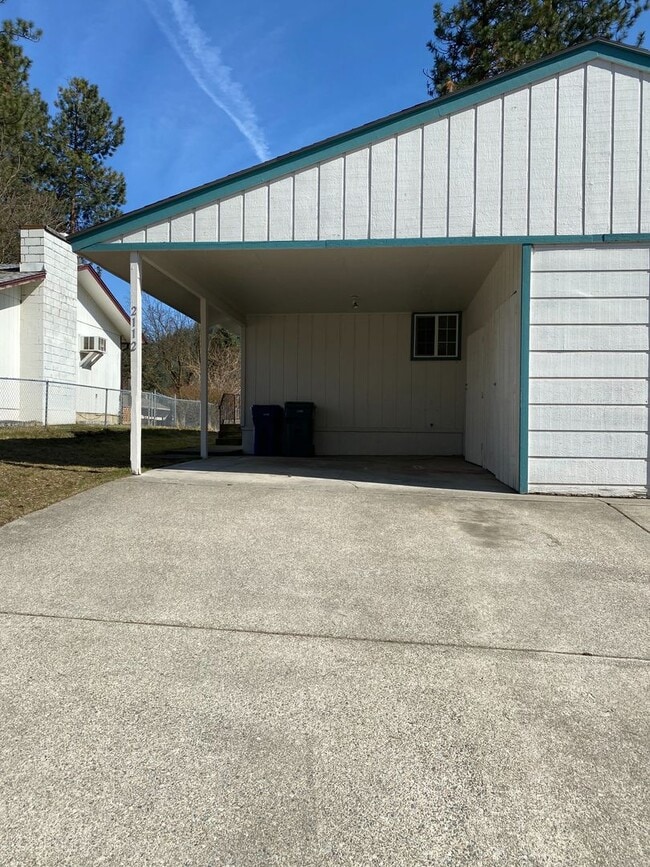 2112-2112 N 13th St Unit 2112 N 13th St
