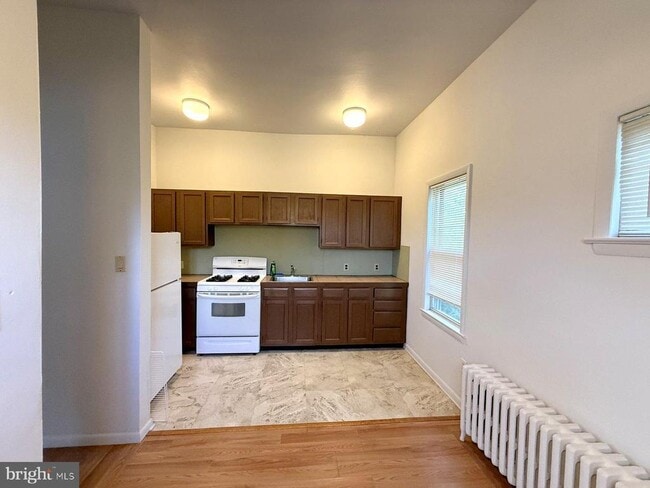 Building Photo - 1100 GRANT Unit D