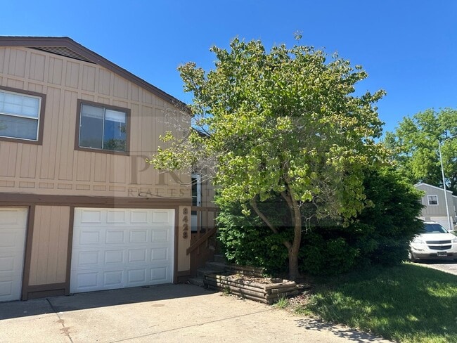 3 bed / 1 bath duplex for rent - $1425- re... - 3 bed / 1 bath duplex for rent - $1425- re... Apartment Unit 8428 Lane Place