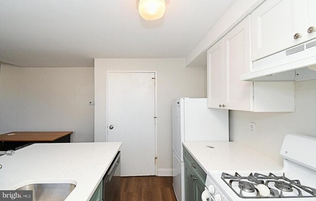 Photo - 1554 N Lawrence St
