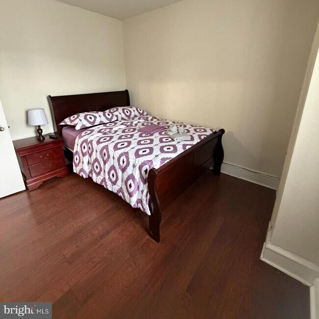 Photo - 929 Edgemore Rd