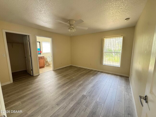 Photo - 28 Louvet Ln