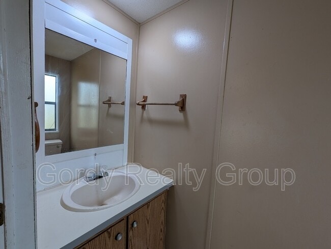 Photo - 3123 Camp Rd