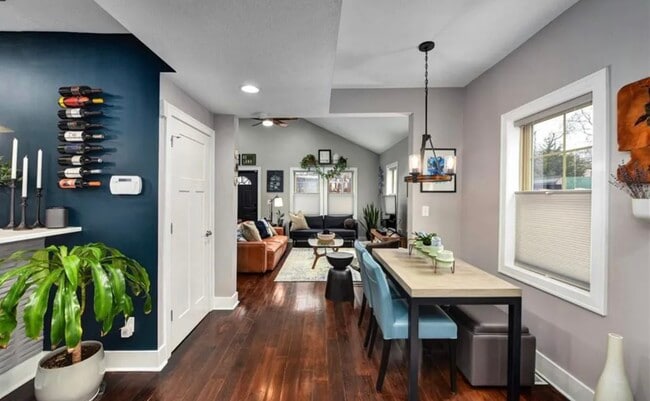 Photo - 4424 Bridge Ave