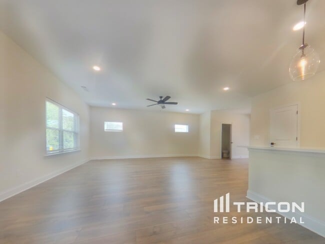 Building Photo - 488 Cantrell Dr Rental