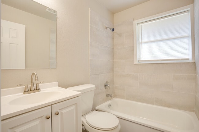 Photo - 104 W Reno Rd Unit 104 W Reno