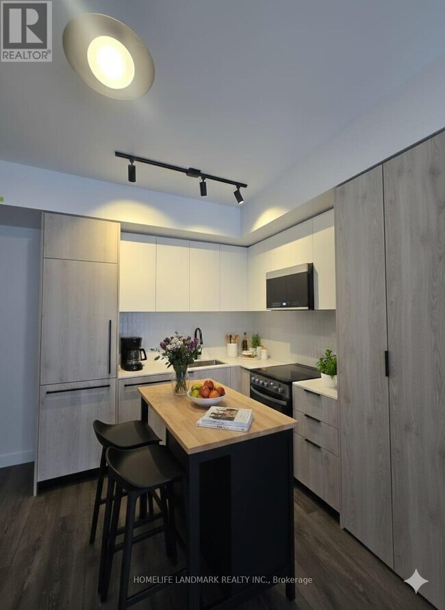 Photo - 1635 Military Trail Unité 204