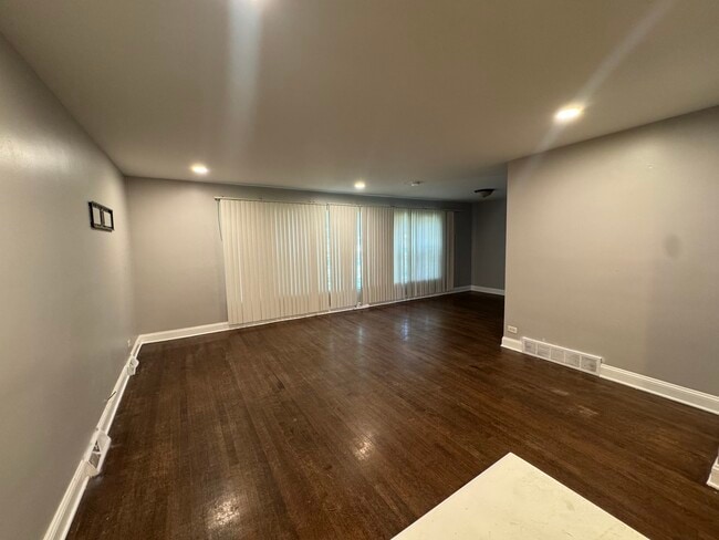 Photo - 15125 East End Ave