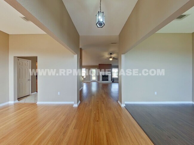 Photo - Spacious 4-Bedroom Home in South Crestview – Perfect Location Near Bases