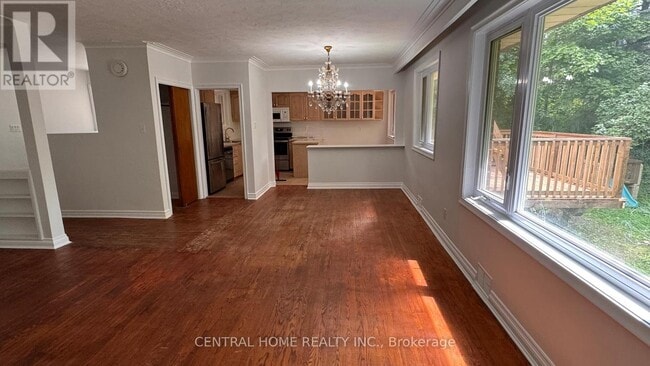 Photo - 100 Burbank Dr