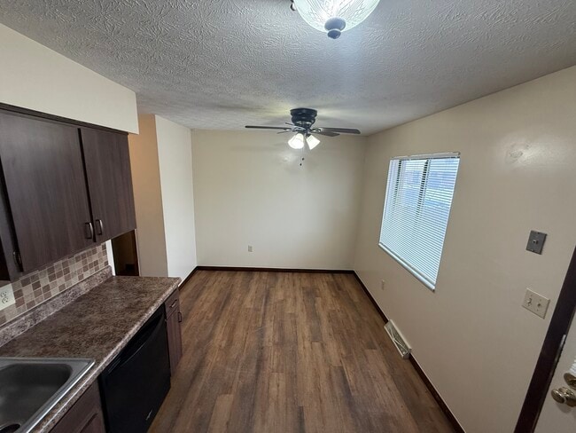 Photo - 3209 Cedar Grove Pl S