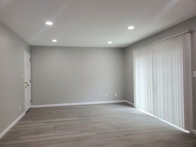 Photo - 3756-3762 Poinciana Dr Unit 3762-1