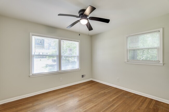 Photo - 1725 Cheltenham Ln