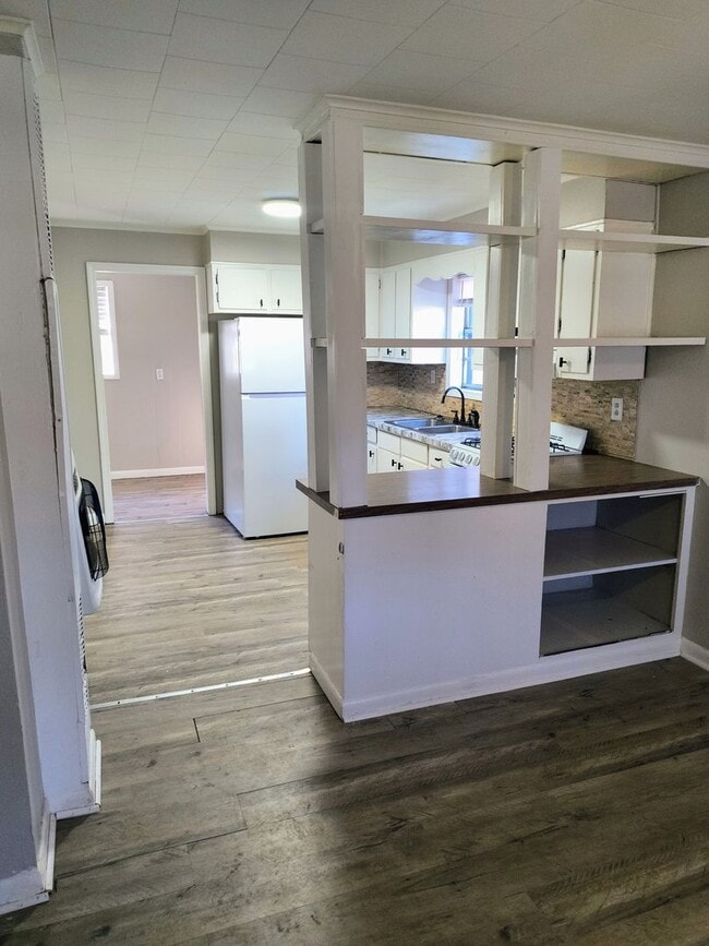 Photo - 1 Bed 1 Bathroom House in Bay