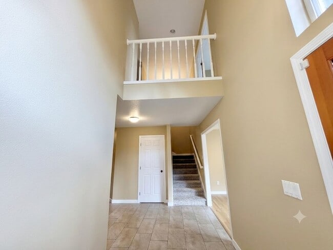 Photo - 17147 Warren Ct