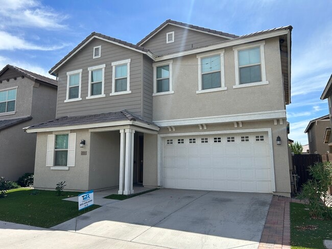 2551 E Pelican Dr