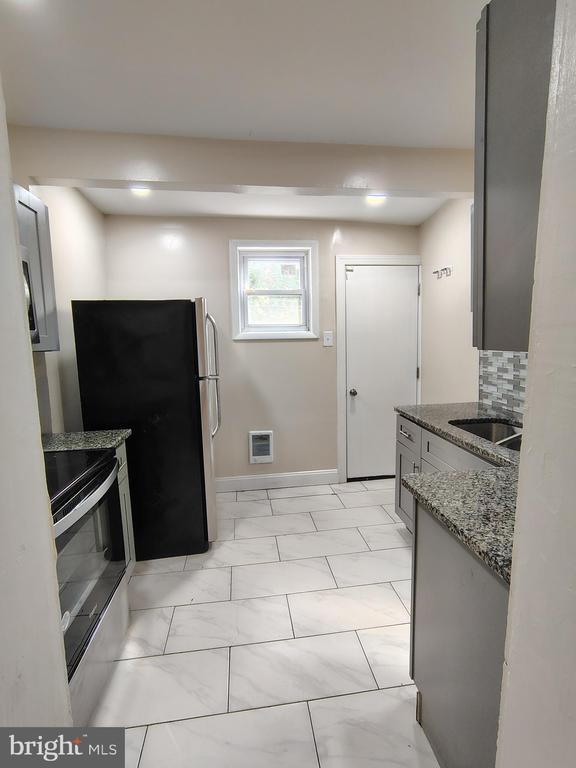 Photo - 4363 Wayne Ave