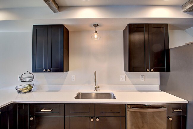 Photo - 1010 E 7th St Unidad B