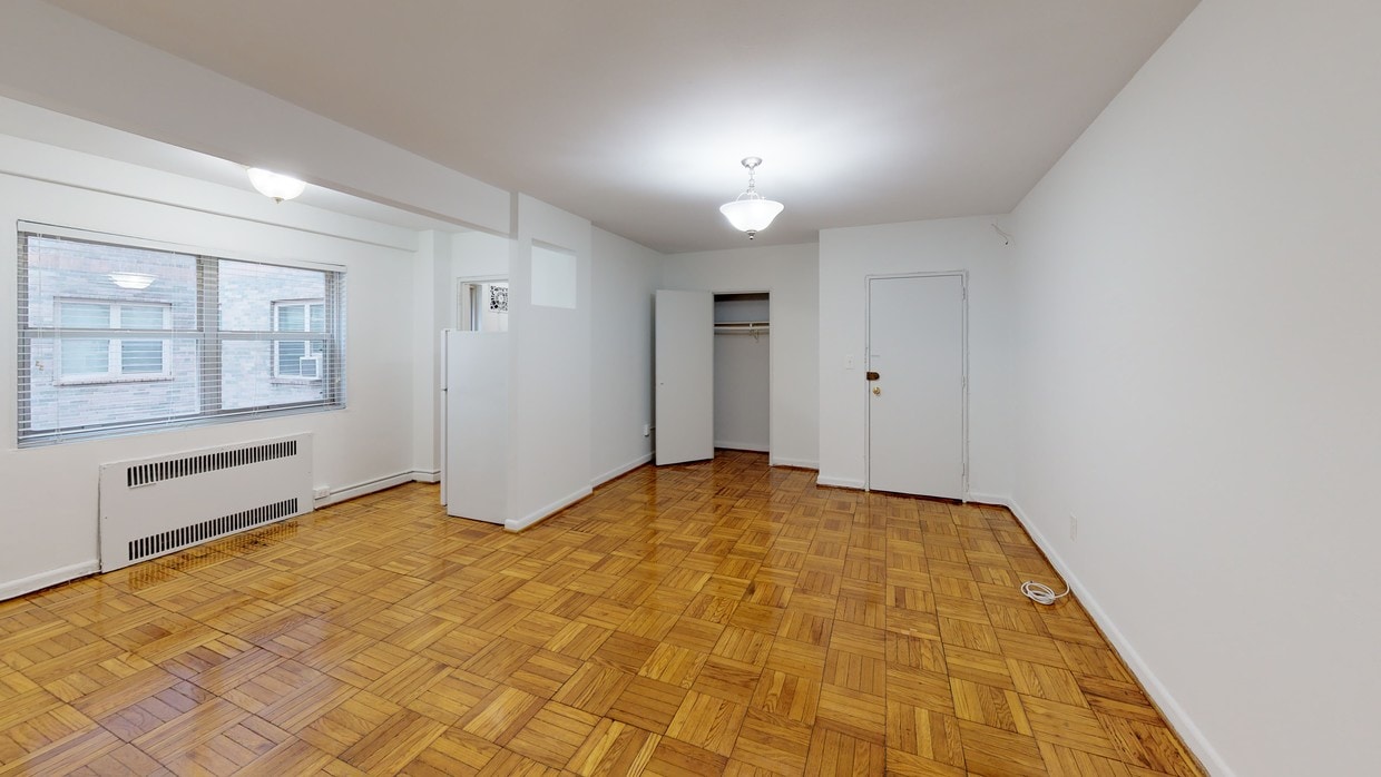 Photo - Skyline Towers Apartments