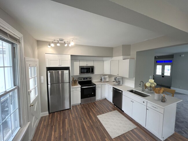 Building Photo - Spacious 3 Bedroom, 1.5 baths in Blue Bell Unit C Rental