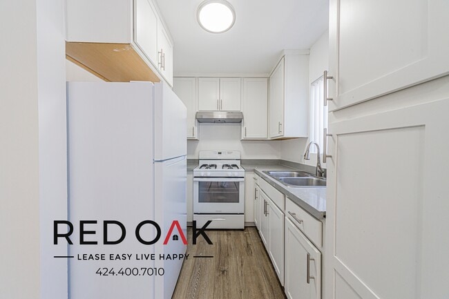 Photo - 7502 Canby Ave Unidad 4