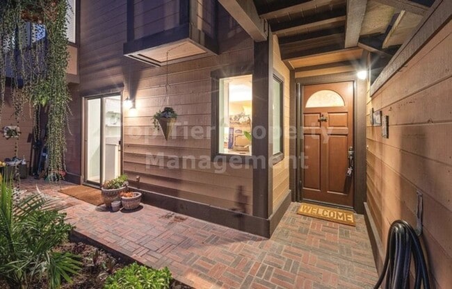 Photo - **Beautiful, Fully-Furnished 2 bed / 2.5 b...