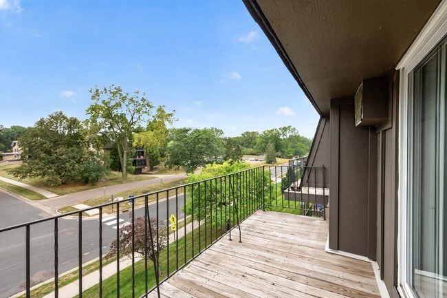 Shoreview Grand
