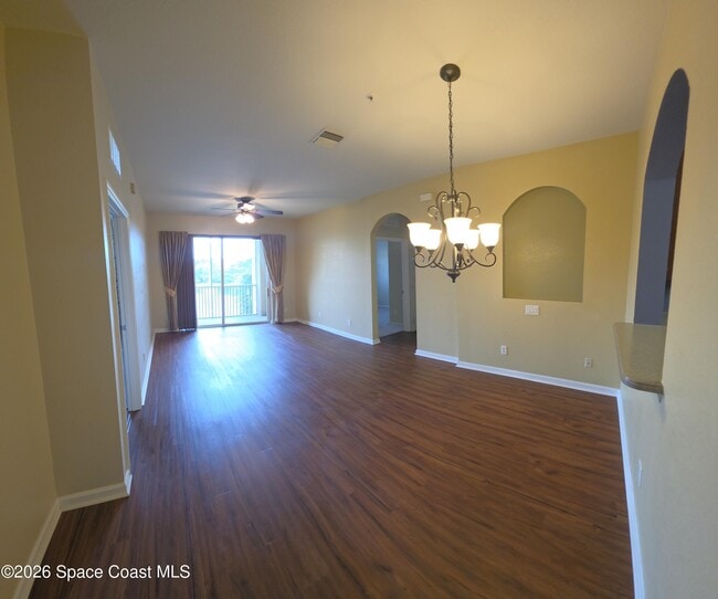 1576 Peregrine Cir Unit 208