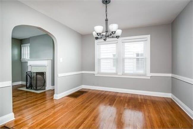 Photo - CHARMING HOME IN ST MATTHEWS FOR RENT