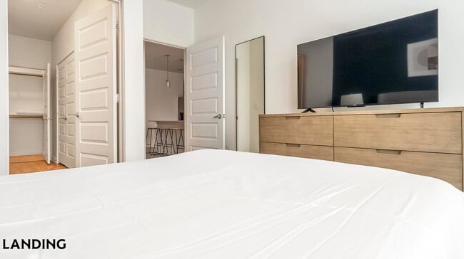 Photo - 7106 Culebra Commons Unidad 4302