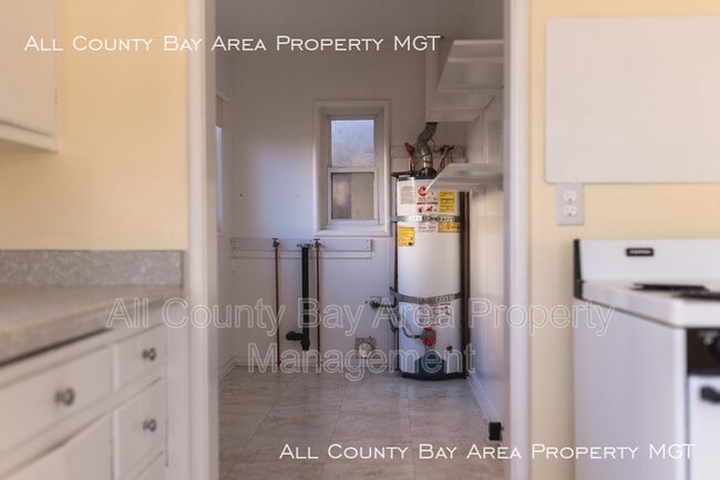 Photo - 823 6th Ave