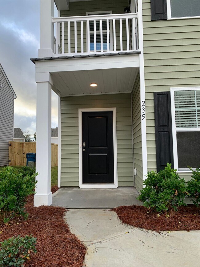 Photo - 235 Spencer Cir