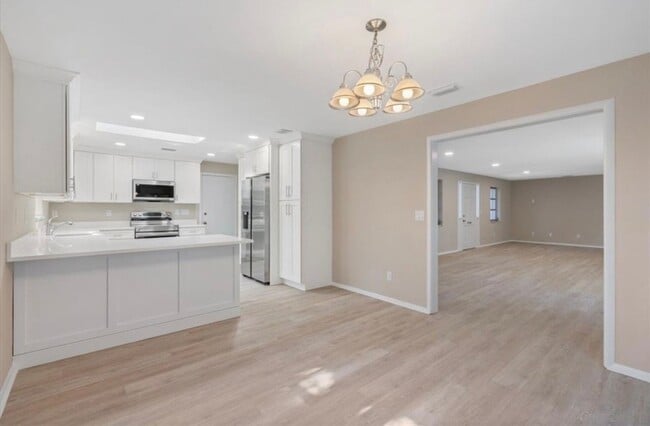 Photo - 835 Royal Palm Pl