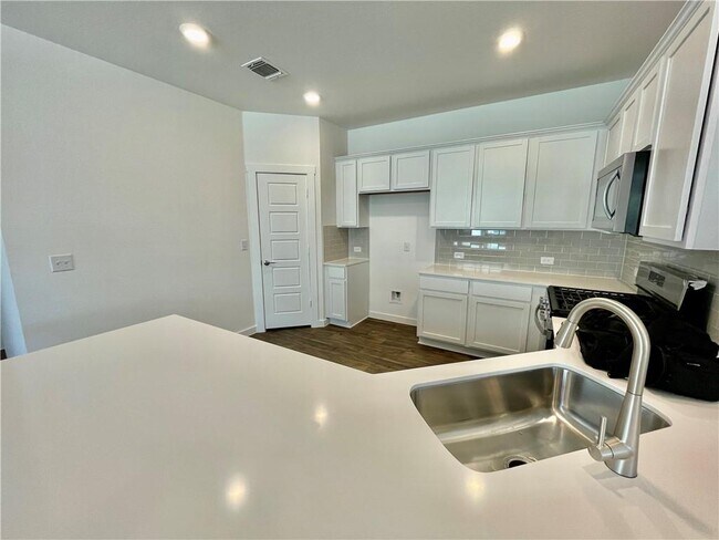 Photo - 3025 Egan Dr