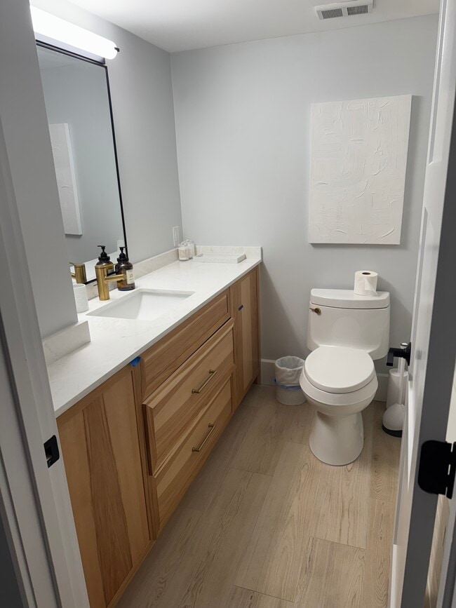 Photo - VACATION RENTAL - SNOW BIRDS - Monthy rent... Unit 1903