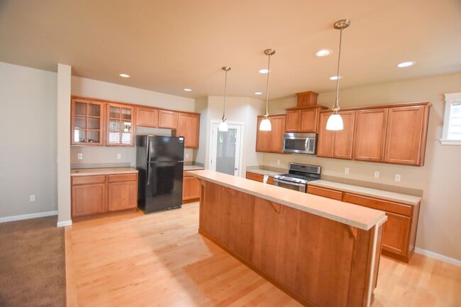 Photo - Gorgeous home in Olympia!!