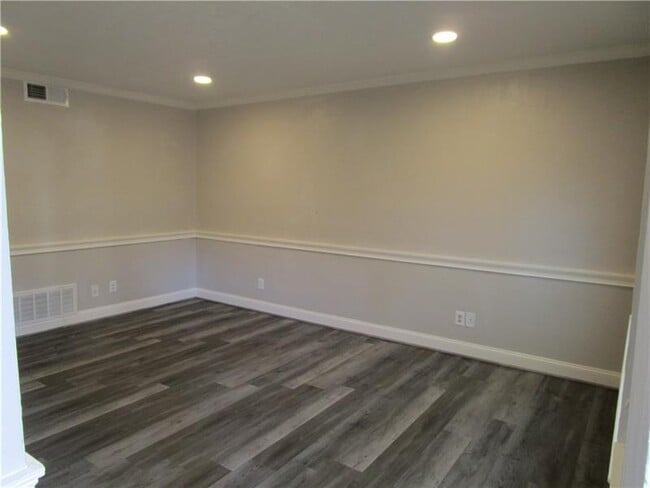 Photo - 1235 Riverside Dr